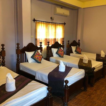Soutjai Guesthouse&Restaurant Vang Vieng Extérieur photo