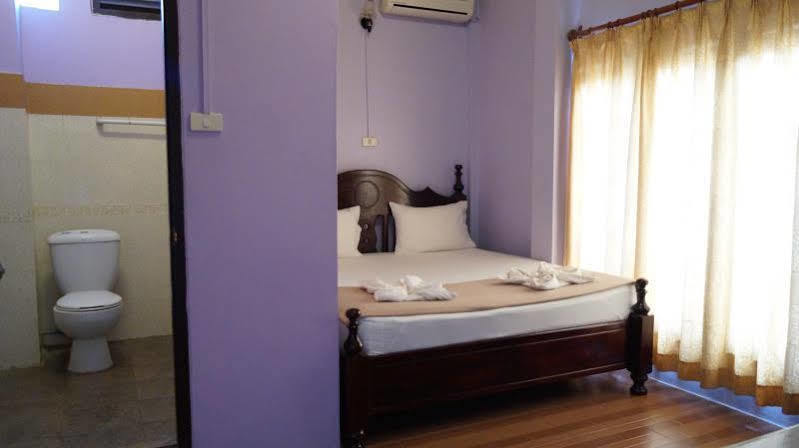 Soutjai Guesthouse&Restaurant Vang Vieng Extérieur photo